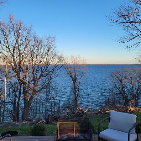 Unique Waterfront House With Private Beach Gananoque Exterior foto